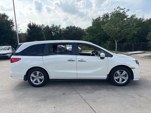White Diamond Pearl 2019 Honda Odyssey EX