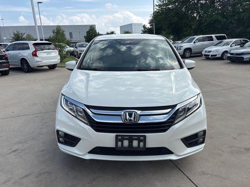 White Diamond Pearl 2019 Honda Odyssey EX