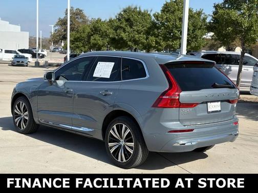 2023 Volvo XC60 Recharge Plug-In Hybrid T8 Plus Bright Theme