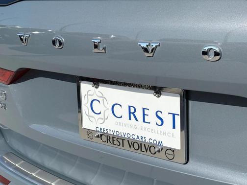 2023 Volvo XC60 Recharge Plug-In Hybrid T8 Plus Bright Theme