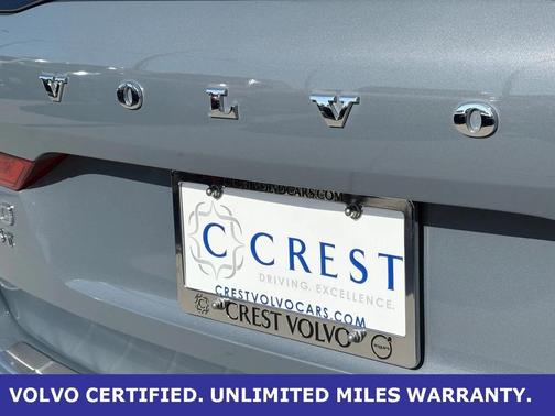 2023 Volvo XC60 Recharge Plug-In Hybrid T8 Plus Bright Theme