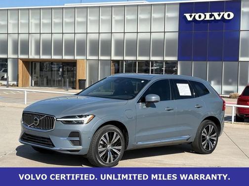 2023 Volvo XC60 Recharge Plug-In Hybrid T8 Plus Bright Theme