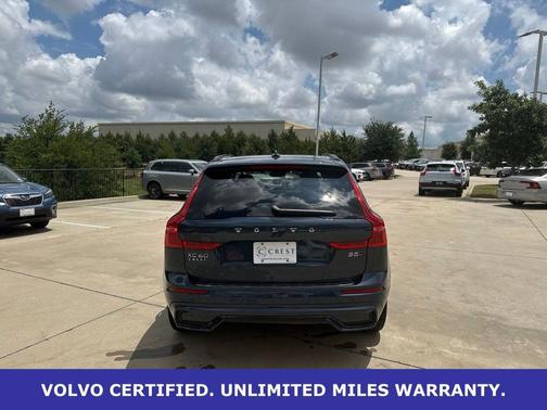 Denim Blue Metallic 2024 Volvo XC60 B5 Plus Dark Theme