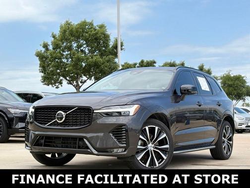 Platinum Gray Metallic 2024 Volvo XC60 B5 Plus Dark Theme