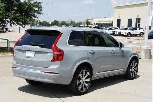 2024 Volvo XC90 Recharge Plug-In Hybrid T8 Plus Bright Theme 7 Passenger