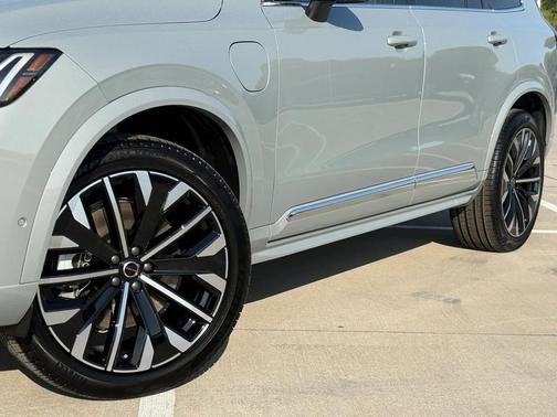 2026 Volvo XC90 Plug-In Hybrid T8 Ultra 7-Seater