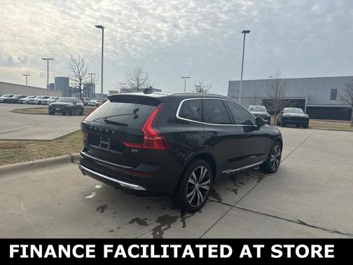2023 Volvo XC60 B5 Plus Bright Theme