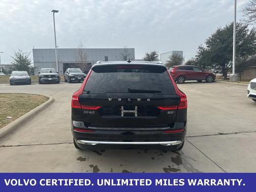 2023 Volvo XC60 B5 Plus Bright Theme