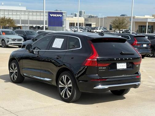 2023 Volvo XC60 B5 Plus Bright Theme