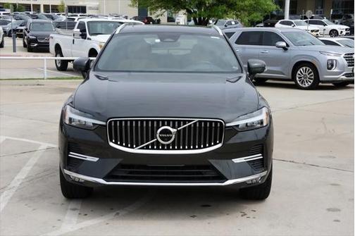 2022 Volvo XC60 B5 Inscription