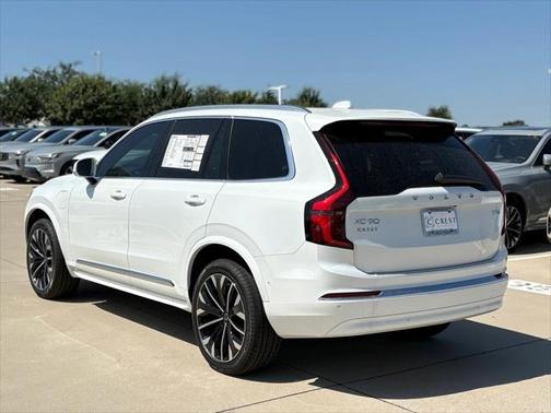 2025 Volvo XC90 Plug-In Hybrid T8 (2025.5) Plus 7-Seater