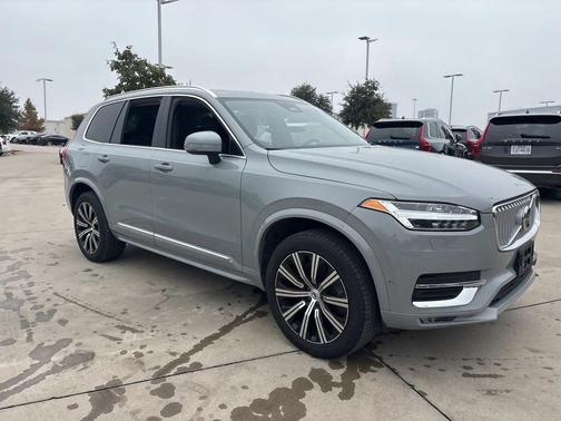 2025 Volvo XC90 B6 Plus 7-Seater