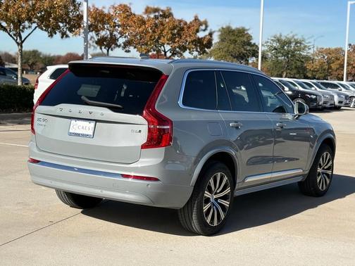 2025 Volvo XC90 B6 Plus 7-Seater