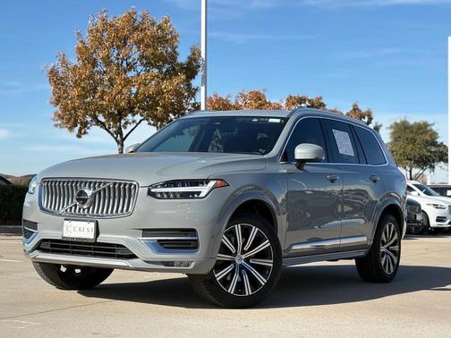 2025 Volvo XC90 B6 Plus 7-Seater