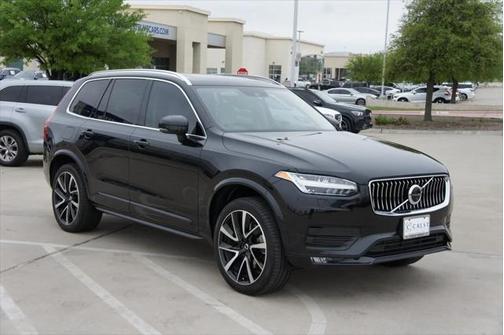 2022 Volvo XC90 T6 Momentum
