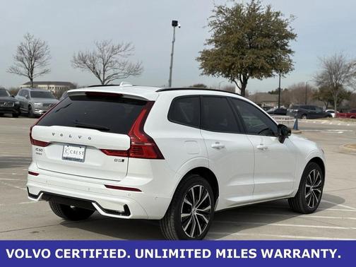 2025 Volvo XC60 B5 Plus