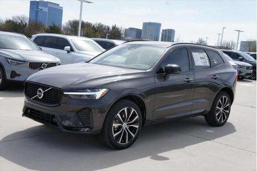 2025 Volvo XC60 B5 Plus