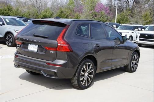 2025 Volvo XC60 B5 Plus