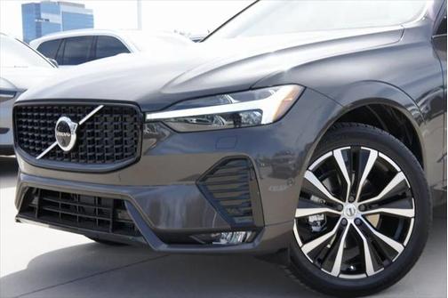 2025 Volvo XC60 B5 Plus