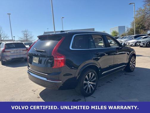 Onyx Black Metallic 2023 Volvo XC90 B6 Plus 7-Seater