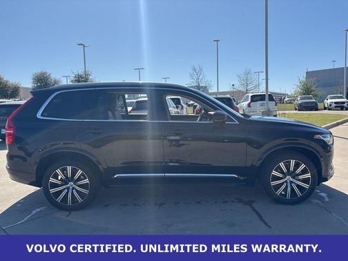 Onyx Black Metallic 2023 Volvo XC90 B6 Plus 7-Seater