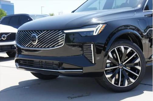 2025 Volvo XC90 Plug-In Hybrid T8 (2025.5) Core 7-Seater