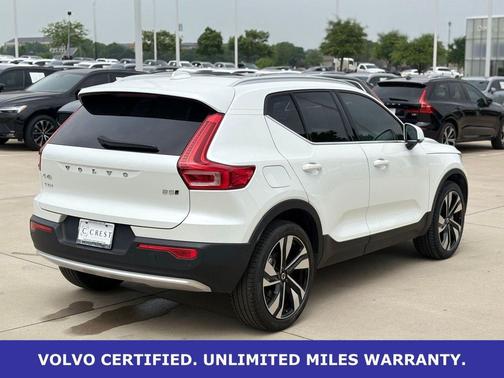 Crystal White Pearl 2025 Volvo XC40 B5 Plus Bright Theme