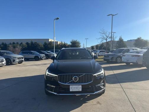 2023 Volvo XC60 B5 Ultimate Bright Theme