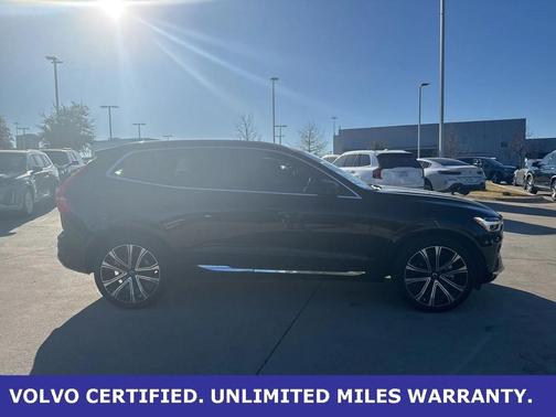 2023 Volvo XC60 B5 Ultimate Bright Theme