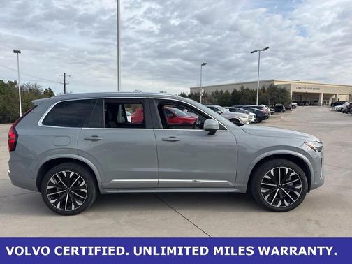 2025 Volvo XC90 B6 Plus 7-Seater