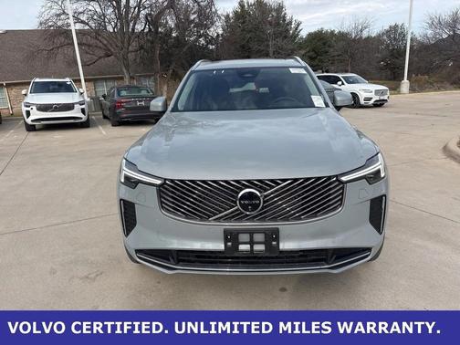 2025 Volvo XC90 B6 Plus 7-Seater