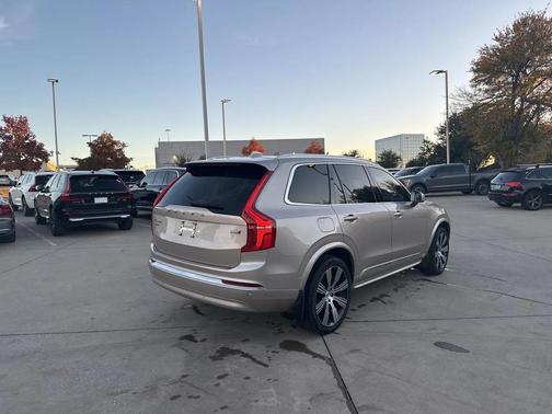 2023 Volvo XC90 Ultimate 6-Seater Bowers and Wilkins