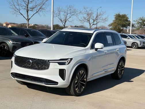 2025 Volvo XC90 B6 Plus 7-Seater