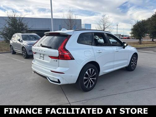 2025 Volvo XC60 B5 Plus