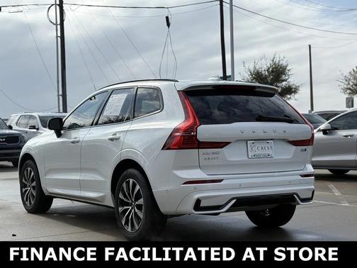 2025 Volvo XC60 B5 Plus