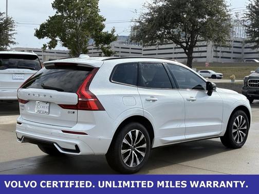 2025 Volvo XC60 B5 Plus