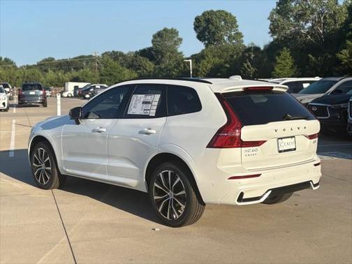 2025 Volvo XC60 B5 Plus