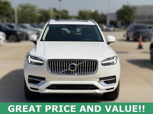 Crystal White Metallic 2023 Volvo XC90 Recharge Plug-In Hybrid T8 Bright Theme