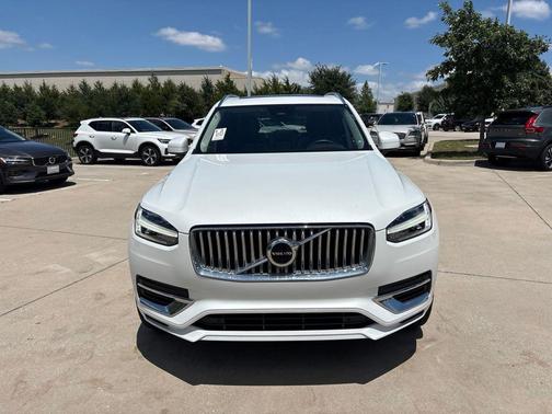 Crystal White Metallic 2023 Volvo XC90 Recharge Plug-In Hybrid T8 Bright Theme