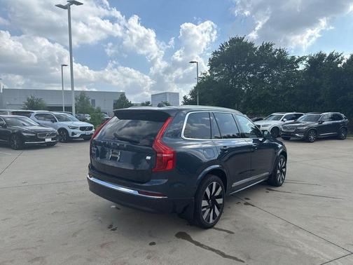 Denim Blue Metallic 2024 Volvo XC90 Recharge Plug-In Hybrid T8 Plus 6 Passenger