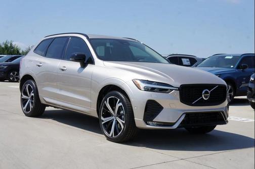 2025 Volvo XC60 B5 Ultra