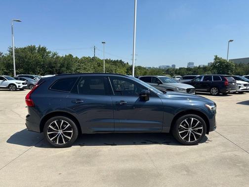 Denim Blue Metallic 2025 Volvo XC60 B5 Plus