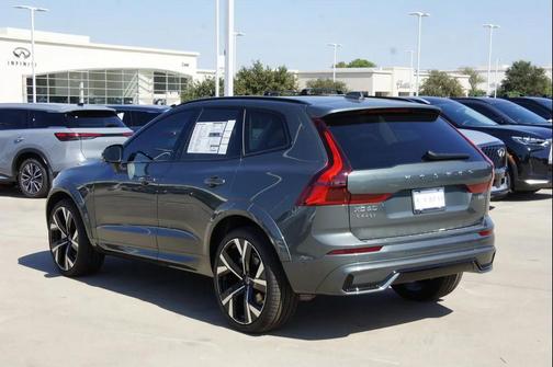 2026 Volvo XC60 B5 Ultra