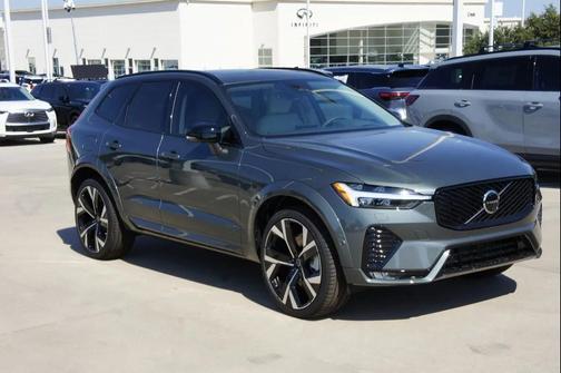 2026 Volvo XC60 B5 Ultra