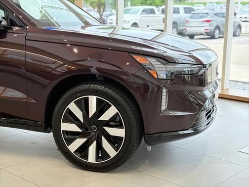 2025 Volvo EX90 Twin Motor Plus 6-Seater