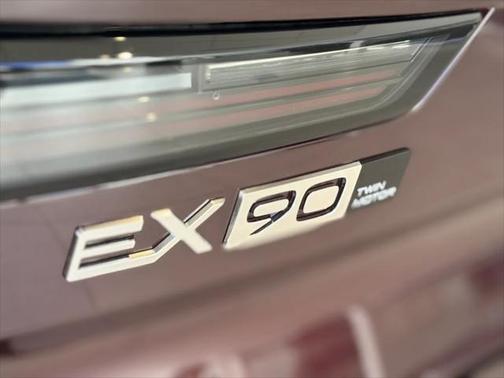 2025 Volvo EX90 Twin Motor Plus 6-Seater