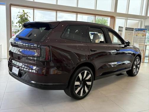 2025 Volvo EX90 Twin Motor Plus 6-Seater
