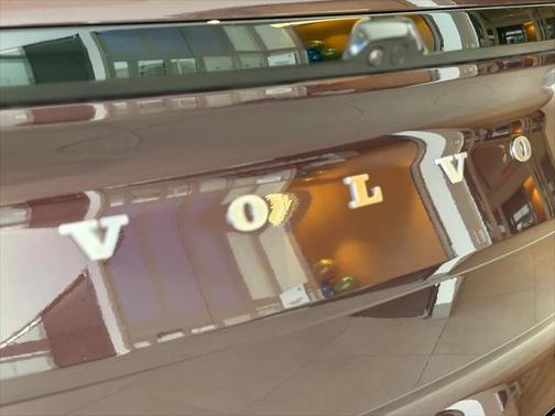 2025 Volvo EX90 Twin Motor Plus 6-Seater