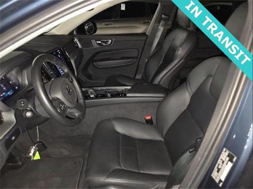 2025 Volvo XC60 B5 AWD