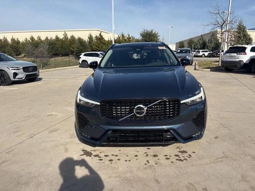 2025 Volvo XC60 B5 AWD